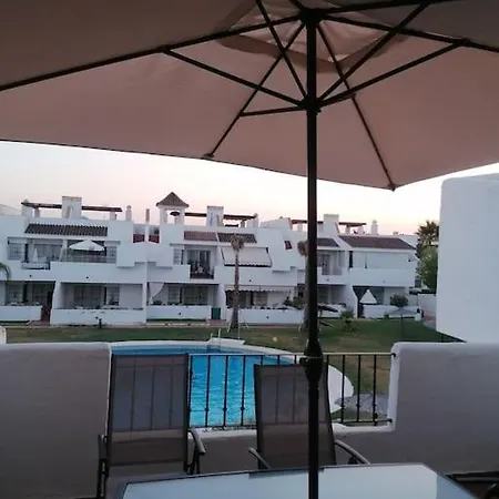 Playa Y Campo De Golf 伊斯兰蒂拉